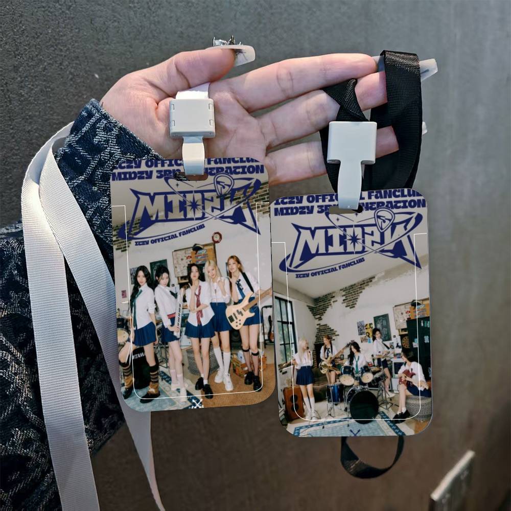 1pc I-ITZY ID Card Holder Lany - Leather Work For Kids 评论和价格